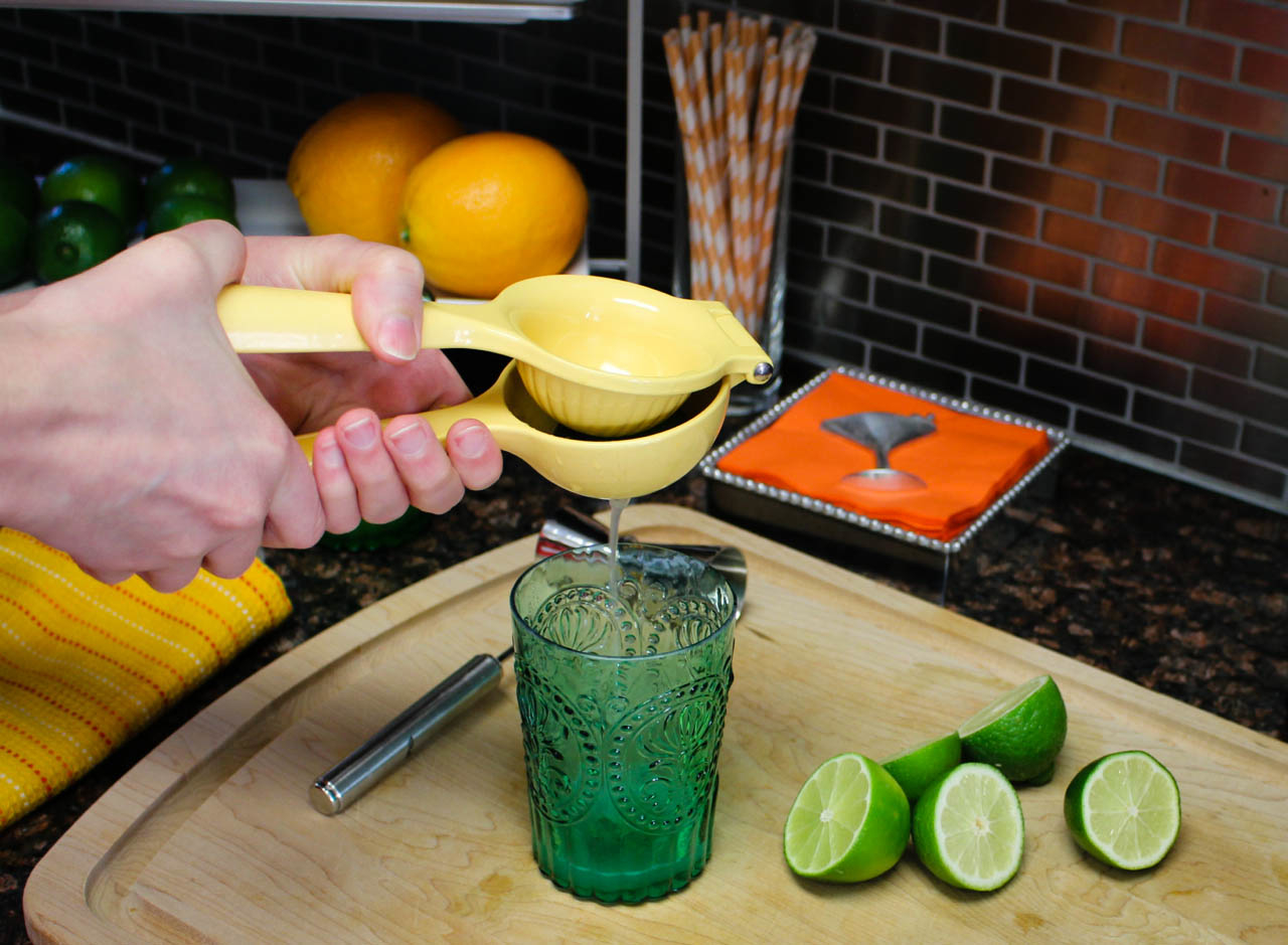 The most delicious skinny margarita you'll ever try!